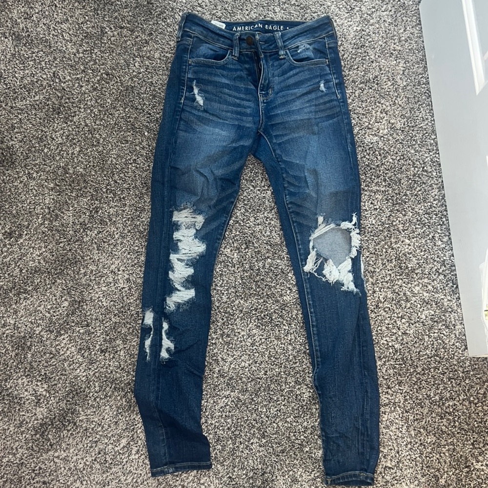 American eagle medium wash jeans